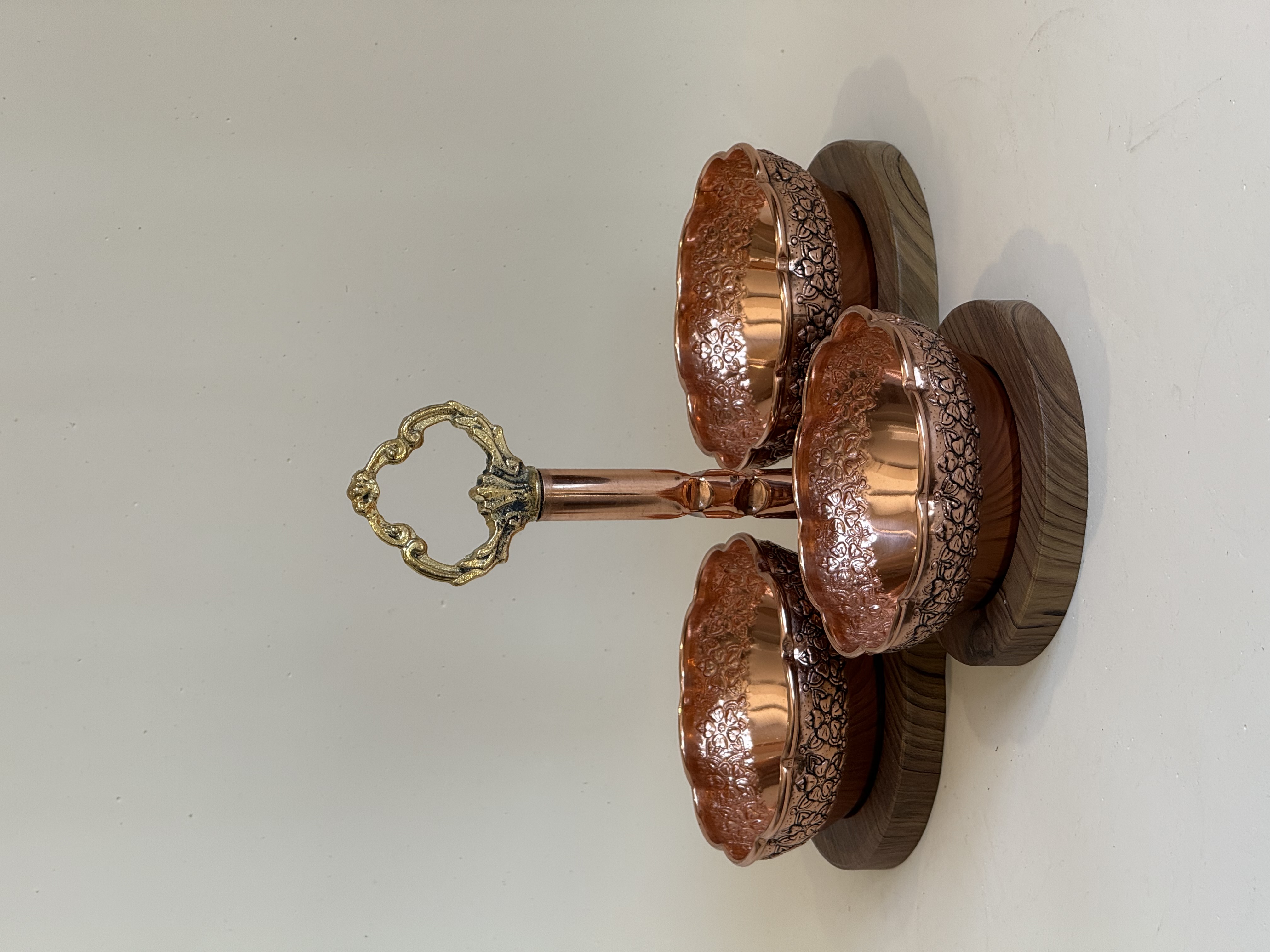 اردوخوری مسی مثلثی دیبا